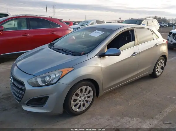 KMHD35LH3GU251987 2016 HYUNDAI ELANTRA - Image 2