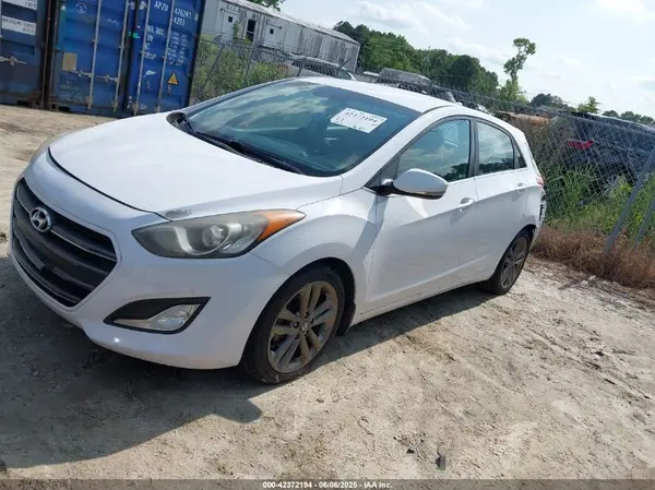 KMHD35LH3GU254968 2016 HYUNDAI ELANTRA - Image 2
