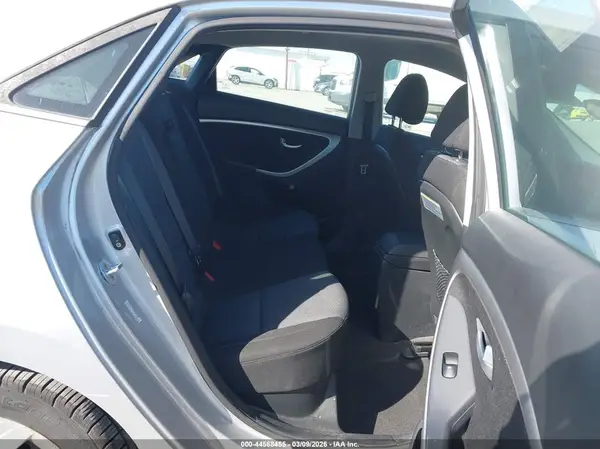 KMHD35LH3GU255621 2016 HYUNDAI ELANTRA - Image 8
