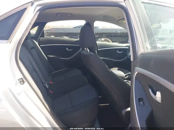 KMHD35LH3GU255800 2016 HYUNDAI ELANTRA - Image 8