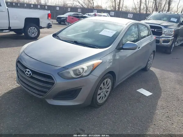 KMHD35LH3GU256185 2016 HYUNDAI ELANTRA - Image 2