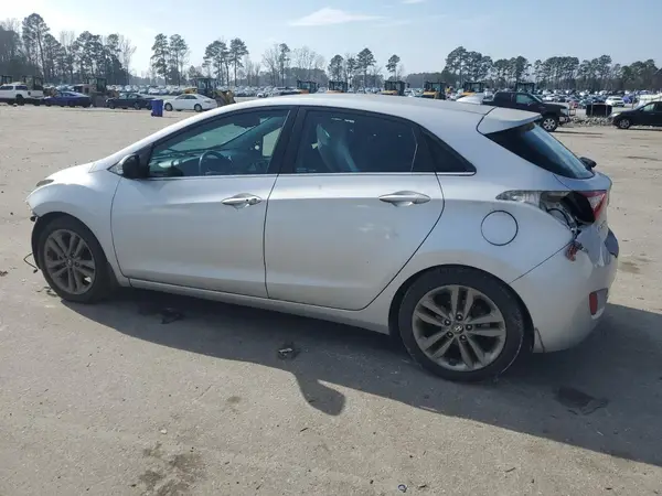 KMHD35LH3GU258275 2016 HYUNDAI ELANTRA - Image 2