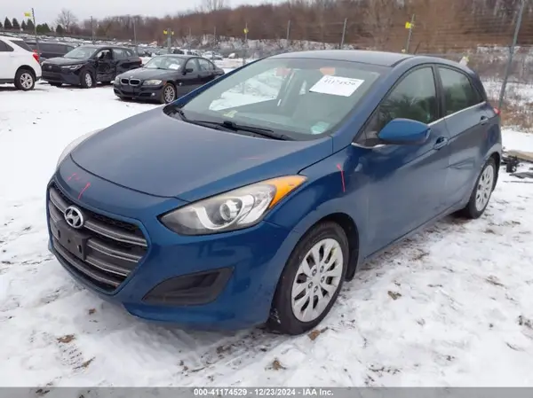 KMHD35LH3GU259541 2016 HYUNDAI ELANTRA - Image 2
