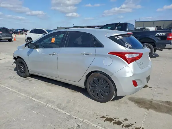 KMHD35LH3GU265386 2016 HYUNDAI ELANTRA - Image 2