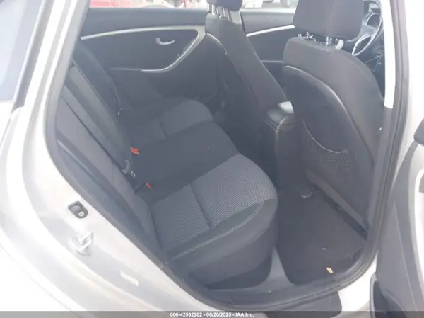 KMHD35LH3GU273374 2016 HYUNDAI ELANTRA - Image 8