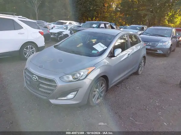 KMHD35LH3GU275657 2016 HYUNDAI ELANTRA - Image 2