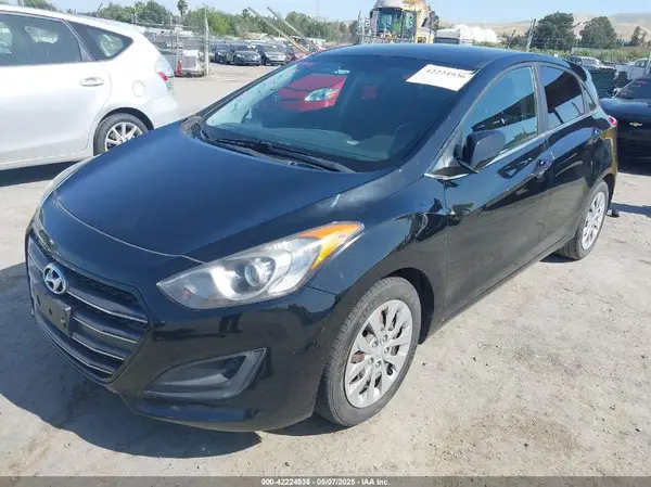 KMHD35LH3GU276839 2016 HYUNDAI ELANTRA - Image 2
