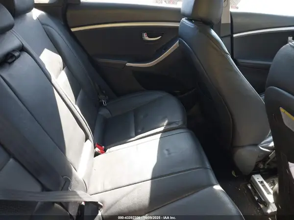 KMHD35LH3GU282236 2016 HYUNDAI ELANTRA - Image 8