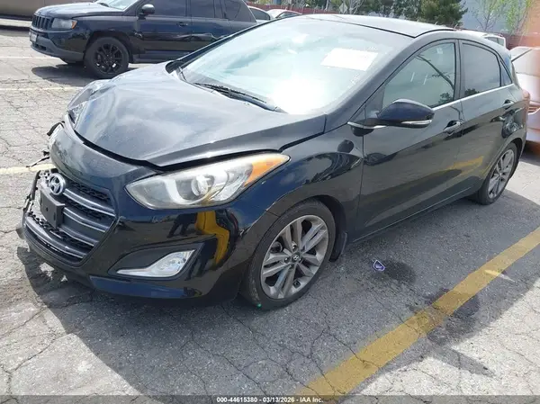 KMHD35LH3GU284648 2016 HYUNDAI ELANTRA - Image 2