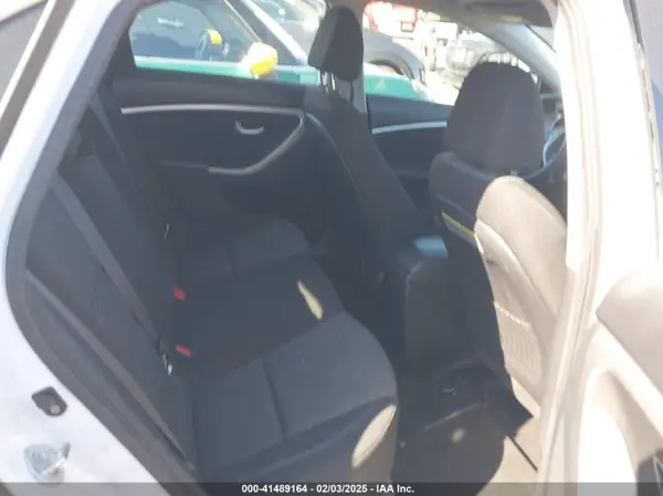 KMHD35LH3GU285900 2016 HYUNDAI ELANTRA - Image 8