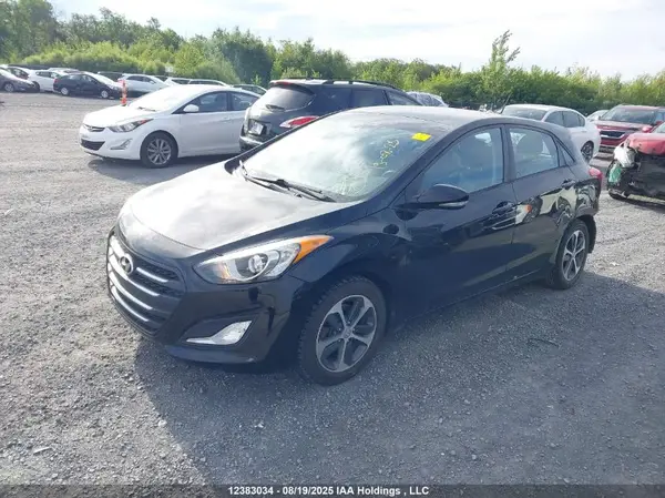 KMHD35LH3GU286108 2016 HYUNDAI ELANTRA - Image 2
