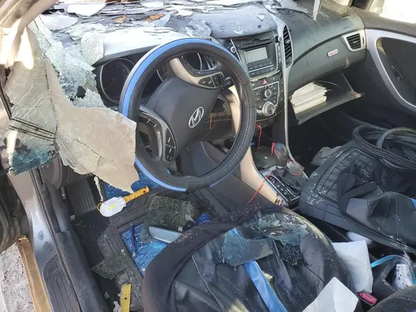 KMHD35LH3GU299702 2016 HYUNDAI ELANTRA - Image 8
