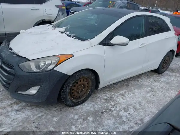 KMHD35LH3GU303697 2016 HYUNDAI ELANTRA - Image 2