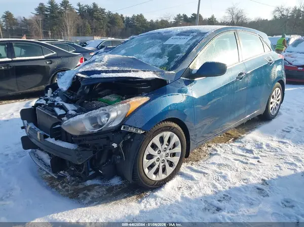 KMHD35LH3GU303912 2016 HYUNDAI ELANTRA - Image 2