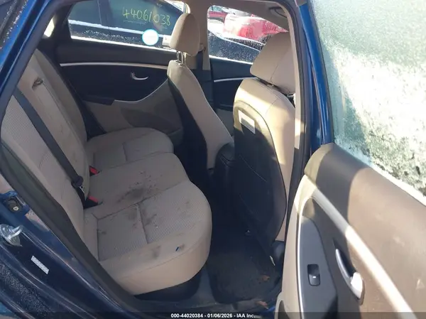 KMHD35LH3GU303912 2016 HYUNDAI ELANTRA - Image 8