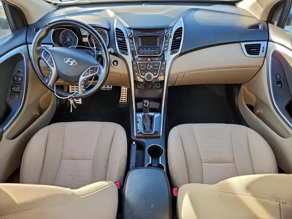 KMHD35LH3GU304073 2016 HYUNDAI ELANTRA - Image 8