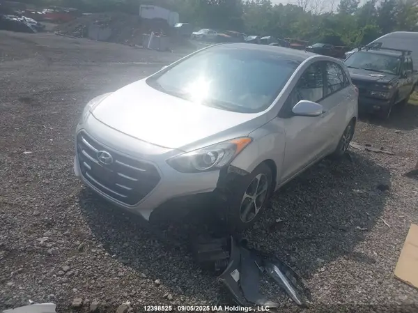 KMHD35LH3GU304171 2016 HYUNDAI ELANTRA - Image 2