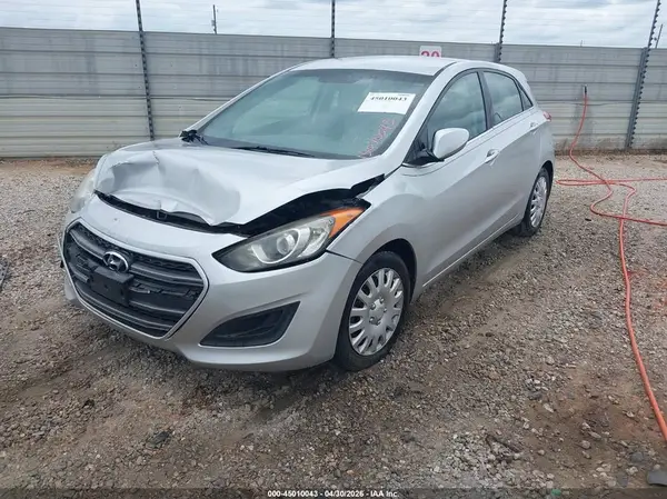 KMHD35LH3GU305045 2016 HYUNDAI ELANTRA - Image 2