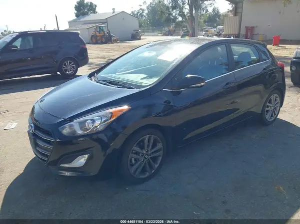 KMHD35LH3GU305224 2016 HYUNDAI ELANTRA - Image 2