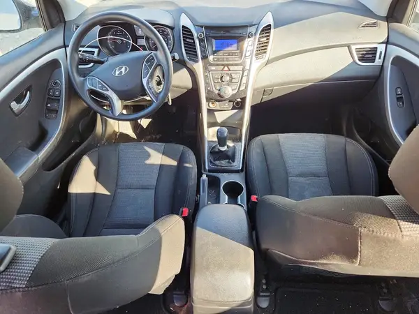 KMHD35LH3GU307748 2016 HYUNDAI ELANTRA - Image 8