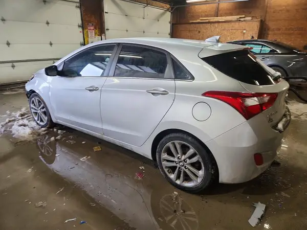 KMHD35LH3GU308768 2016 HYUNDAI ELANTRA - Image 2