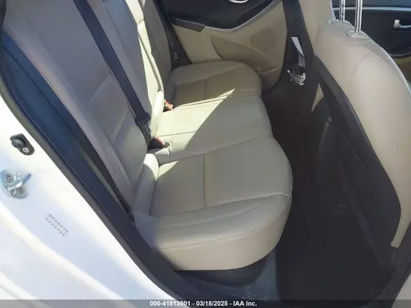 KMHD35LH3GU315350 2016 HYUNDAI ELANTRA - Image 8