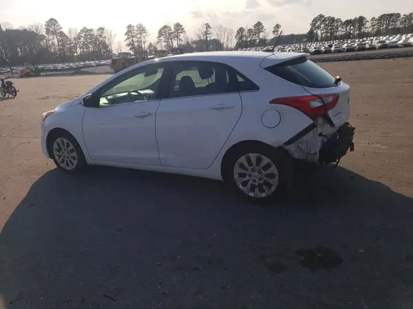 KMHD35LH3GU318099 2016 HYUNDAI ELANTRA - Image 2