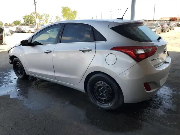 KMHD35LH3GU318541 2016 HYUNDAI ELANTRA - Image 2