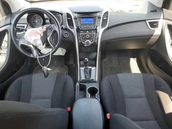 KMHD35LH3GU333749 2016 HYUNDAI ELANTRA - Image 8