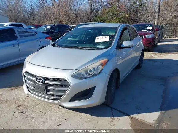 KMHD35LH3GU338143 2016 HYUNDAI ELANTRA - Image 2