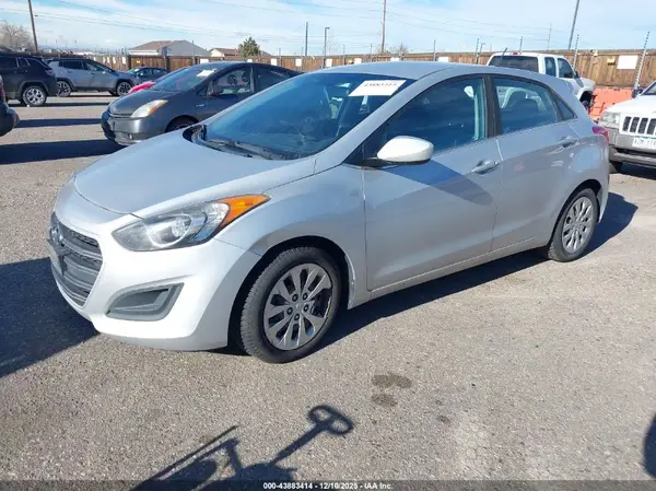 KMHD35LH3HU349936 2017 HYUNDAI ELANTRA - Image 2