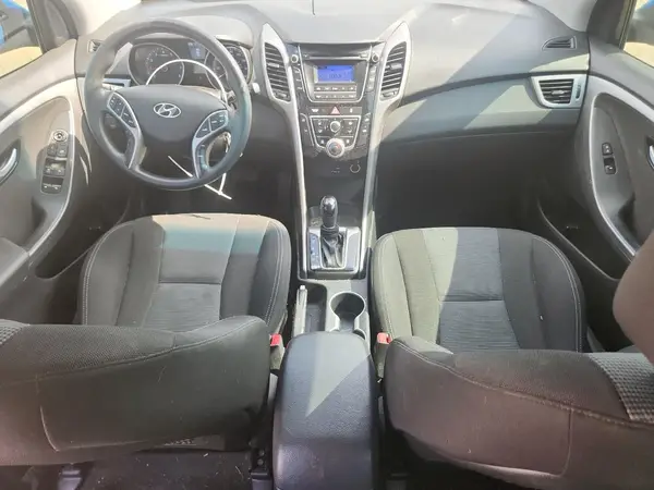 KMHD35LH3HU352142 2017 HYUNDAI ELANTRA - Image 8