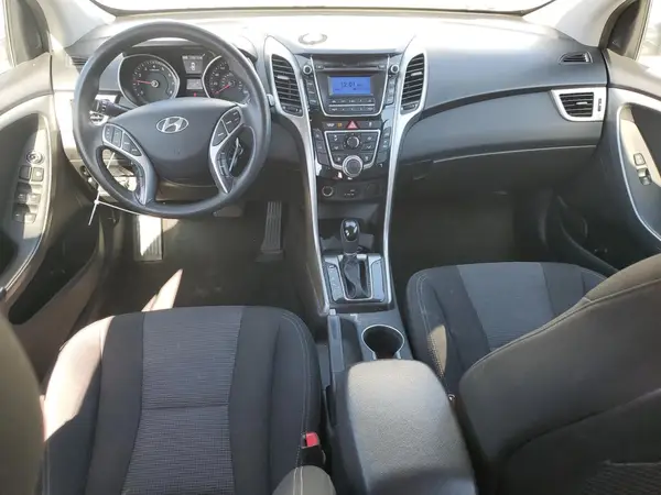 KMHD35LH3HU352805 2017 HYUNDAI ELANTRA - Image 8