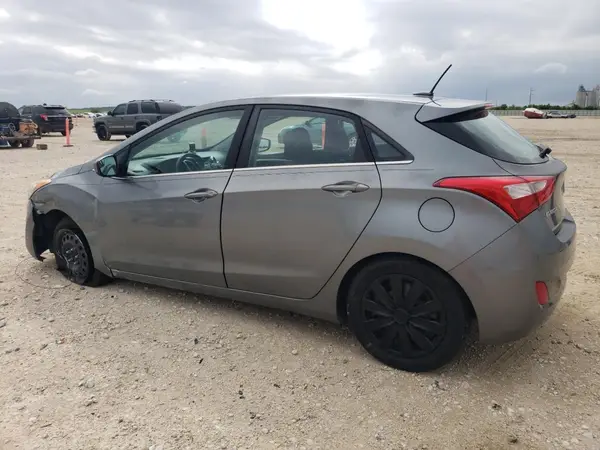 KMHD35LH3HU353310 2017 HYUNDAI ELANTRA - Image 2