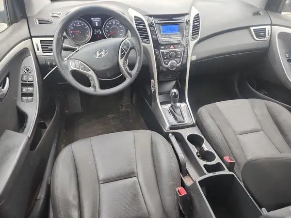 KMHD35LH3HU353324 2017 HYUNDAI ELANTRA - Image 8