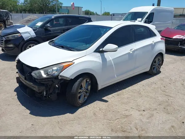 KMHD35LH3HU358734 2017 HYUNDAI ELANTRA - Image 2