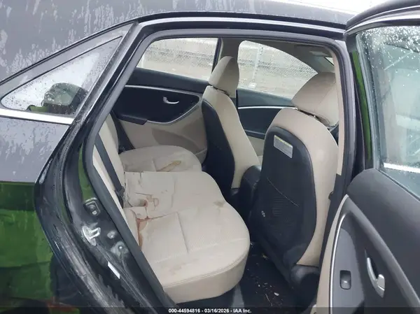 KMHD35LH3HU360399 2017 HYUNDAI ELANTRA - Image 8