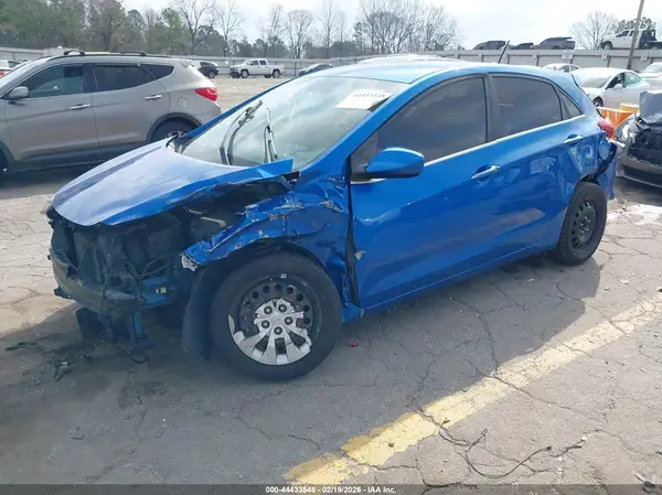 KMHD35LH3HU364002 2017 HYUNDAI ELANTRA - Image 2