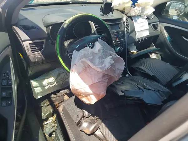 KMHD35LH3HU368177 2017 HYUNDAI ELANTRA - Image 8