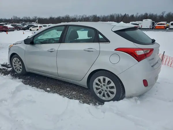 KMHD35LH3HU372634 2017 HYUNDAI ELANTRA - Image 2