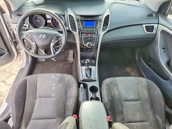KMHD35LH3HU372682 2017 HYUNDAI ELANTRA - Image 8