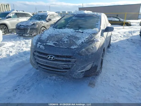 KMHD35LH3HU374898 2017 HYUNDAI ELANTRA - Image 2