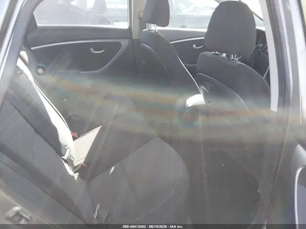 KMHD35LH3HU376831 2017 HYUNDAI ELANTRA - Image 8