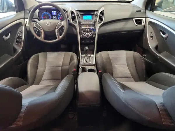KMHD35LH3HU376845 2017 HYUNDAI ELANTRA - Image 8