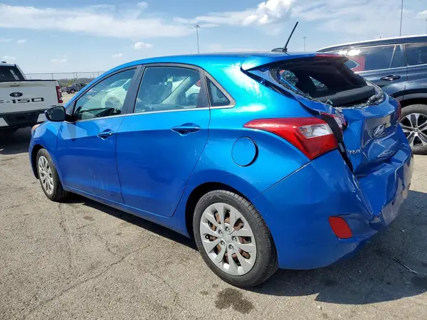 KMHD35LH3HU377073 2017 HYUNDAI ELANTRA - Image 2