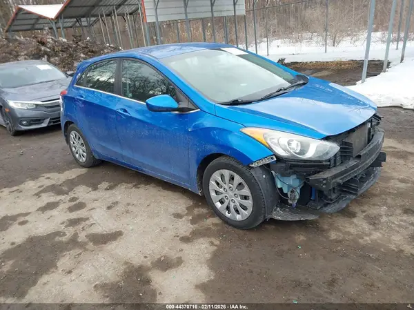 KMHD35LH3HU377591 2017 HYUNDAI ELANTRA - Image 1