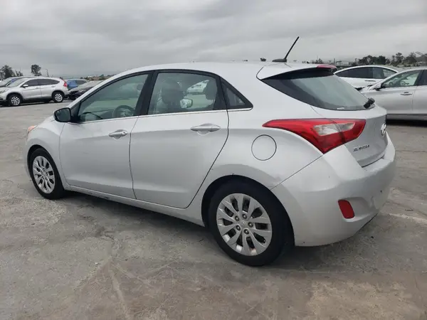KMHD35LH3HU380944 2017 HYUNDAI ELANTRA - Image 2