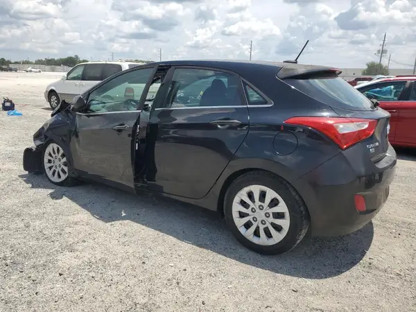 KMHD35LH3HU382466 2017 HYUNDAI ELANTRA - Image 2