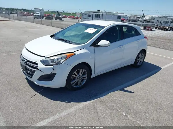 KMHD35LH3HU383732 2017 HYUNDAI ELANTRA - Image 2