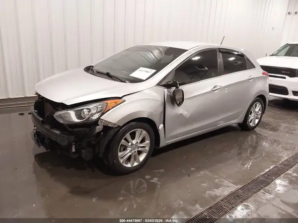 KMHD35LH3HU383844 2017 HYUNDAI ELANTRA - Image 2